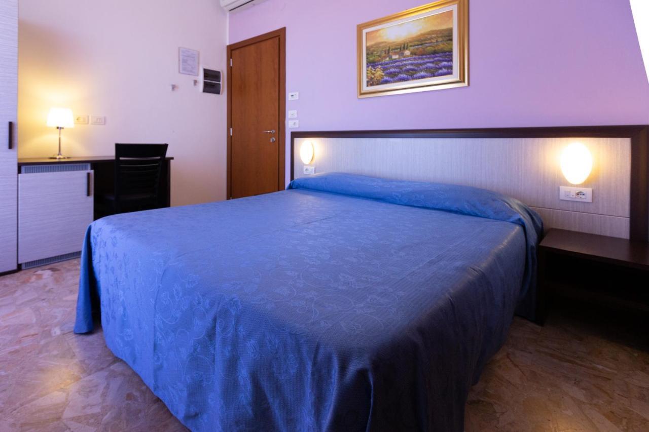Hotel Belvedere Porto SantʼElpidio Εξωτερικό φωτογραφία