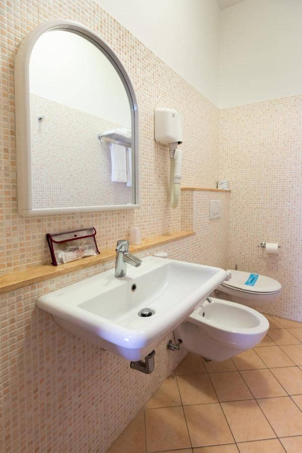 Hotel Belvedere Porto SantʼElpidio Εξωτερικό φωτογραφία